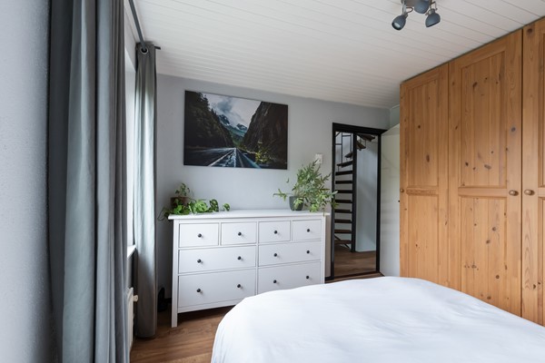 Foto - Te koop: Sfeervolle tussenwoning met groene oase!